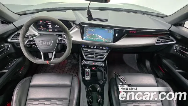 Audi e-tron GT — интерьер