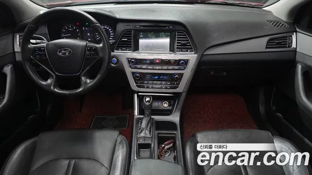 Hyundai Sonata — интерьер