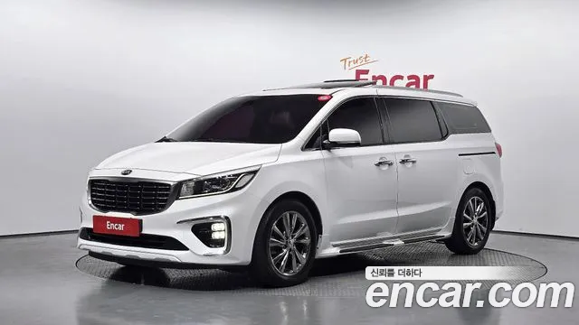 Kia Carnival — экстерьер