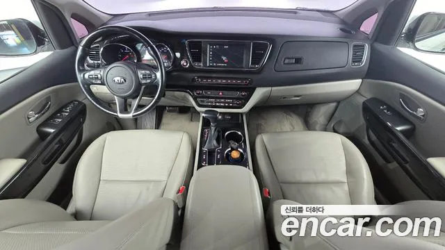 Kia Carnival — интерьер
