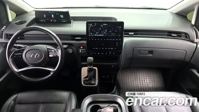 Hyundai Staria — интерьер