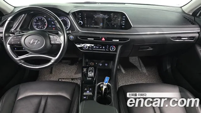 Hyundai Sonata — интерьер