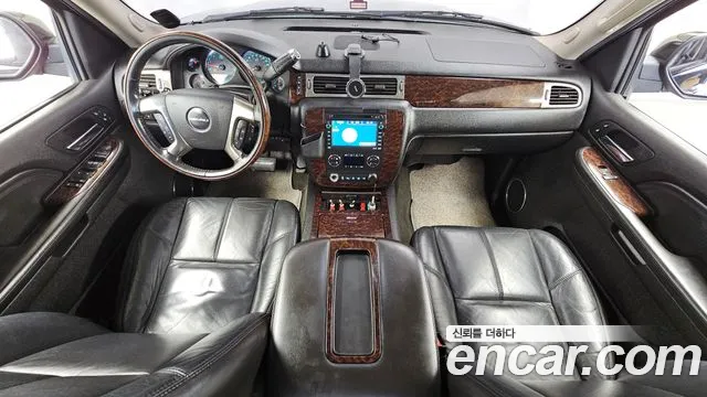GMC Yukon — интерьер