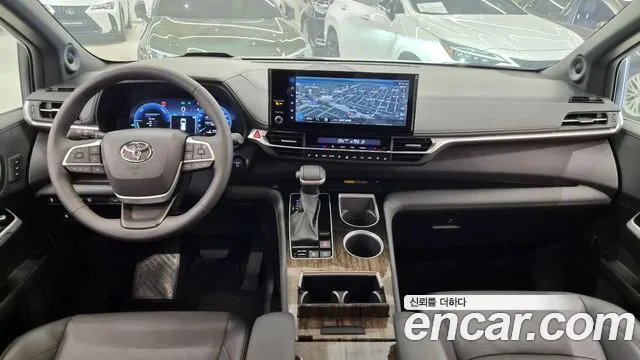 Toyota Sienna — интерьер