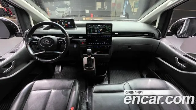 Hyundai Staria — интерьер