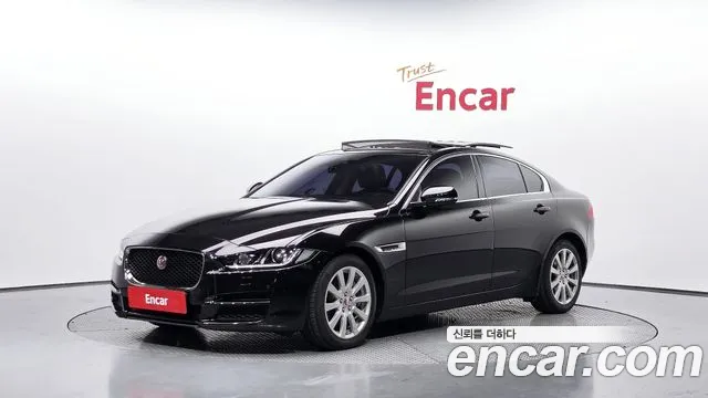 Jaguar XE