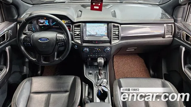 Ford Ranger — интерьер
