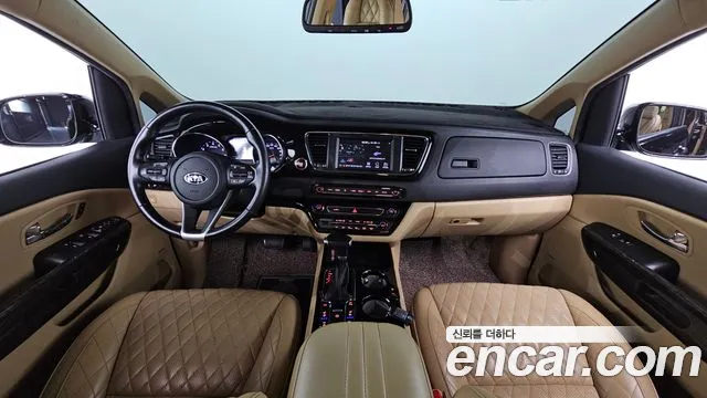Kia Carnival — интерьер