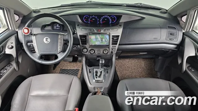 KG Mobility Korando — интерьер