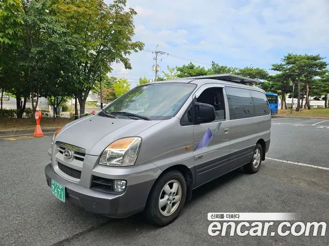 Hyundai Starex