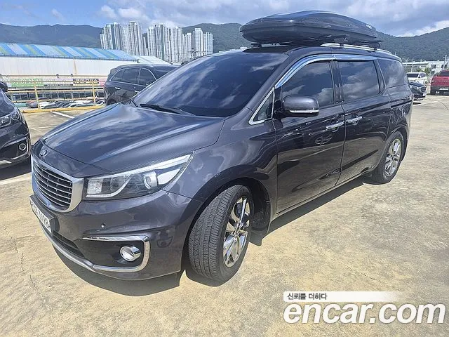 Kia Carnival — экстерьер