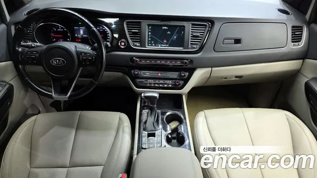 Kia Carnival — интерьер