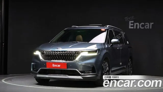 Kia Carnival — экстерьер