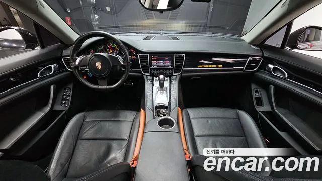 Porsche Panamera — интерьер