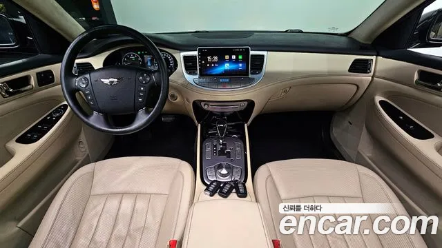 Hyundai Genesis — интерьер