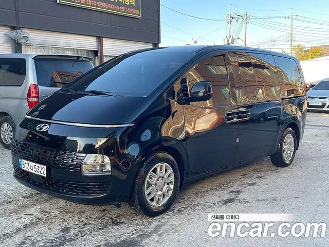 Hyundai Staria