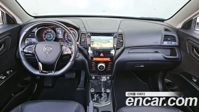 KG Mobility Tivoli — интерьер