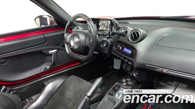 Alfa Romeo 4C — интерьер