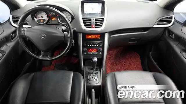 Peugeot 207 — интерьер