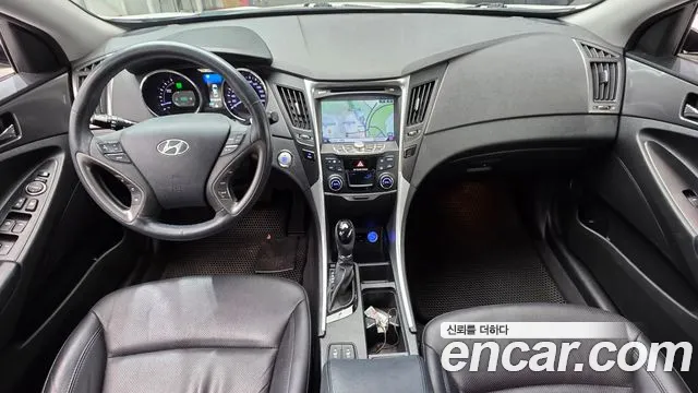 Hyundai Sonata — интерьер
