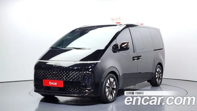 Hyundai Staria