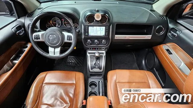 Jeep Compass — интерьер