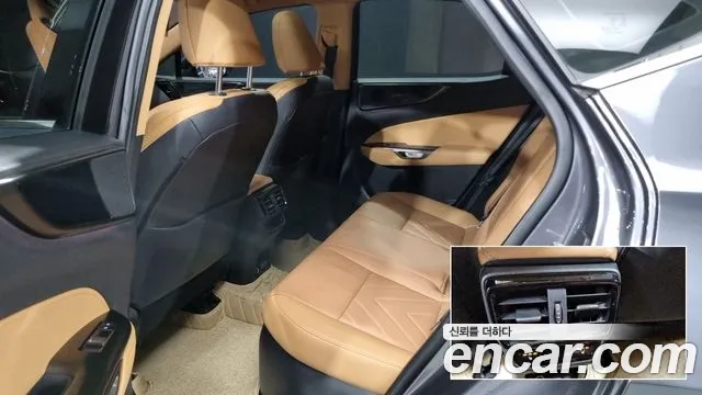 Lexus NX — интерьер