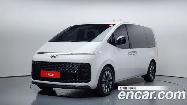 Hyundai Staria