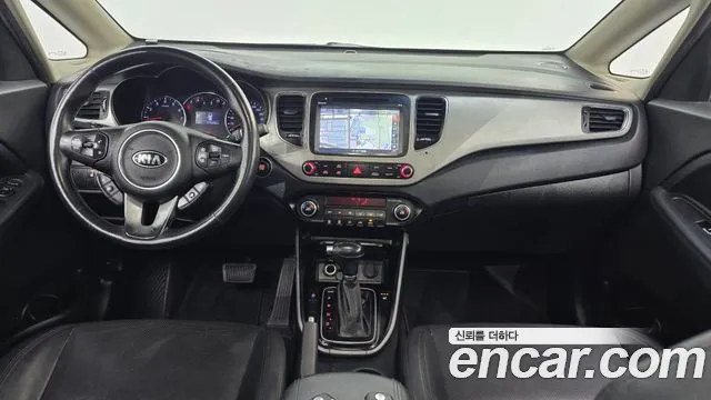 Kia Carens — интерьер