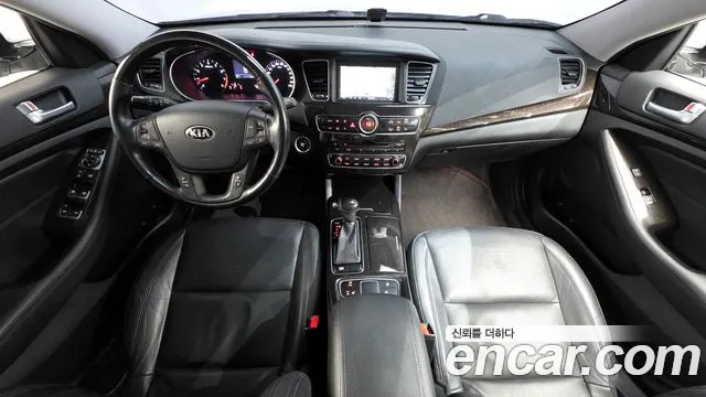 Kia K7 — интерьер