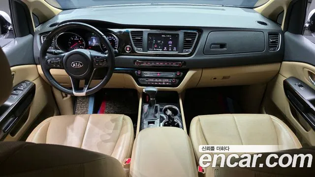 Kia Carnival — интерьер