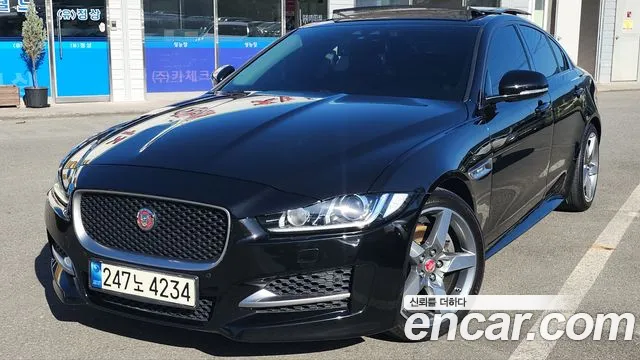 Jaguar XE