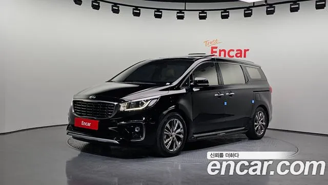 Kia Carnival — экстерьер