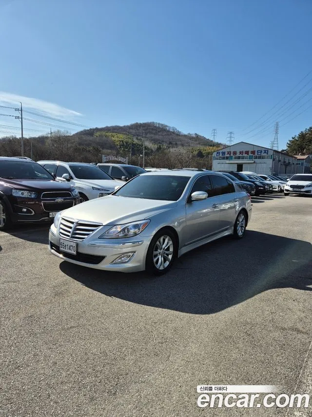 Hyundai Genesis