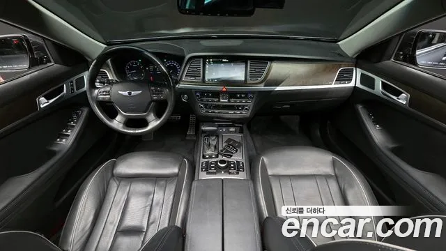 Hyundai Genesis — интерьер