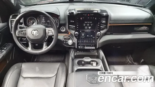 Dodge Ram Pickup — интерьер