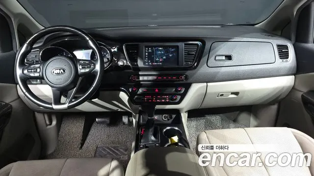 Kia Carnival — интерьер
