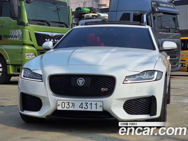 Jaguar XF