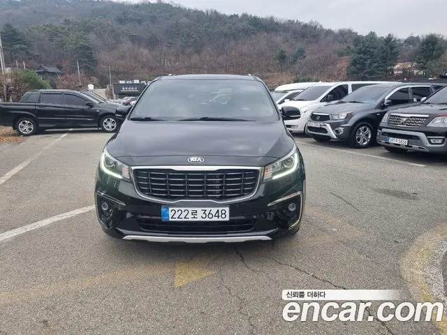 Kia Carnival — экстерьер