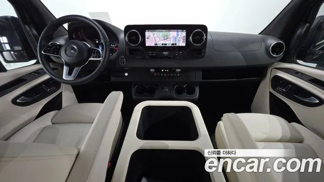 Mercedes-Benz Sprinter — интерьер