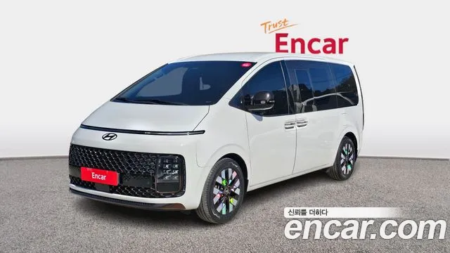 Hyundai Staria
