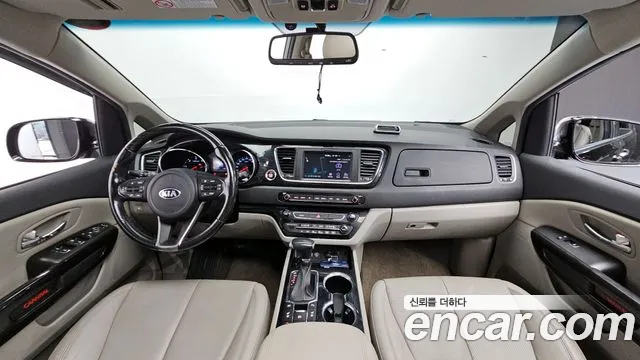 Kia Carnival — интерьер