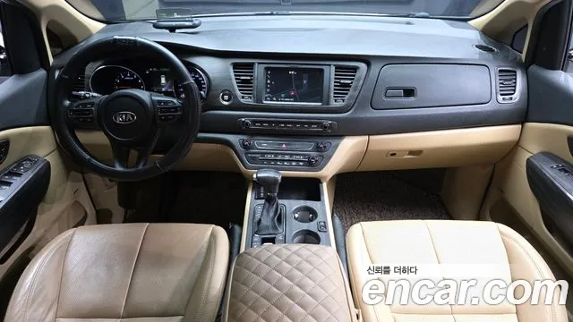Kia Carnival — интерьер