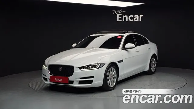 Jaguar XE
