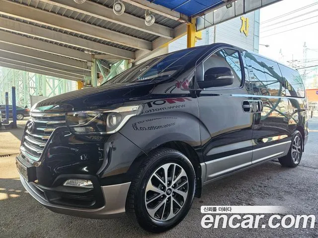 Hyundai Starex
