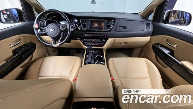 Kia Carnival — интерьер