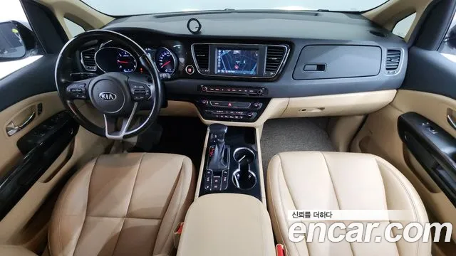Kia Carnival — интерьер