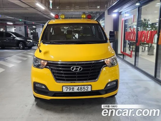 Hyundai Starex