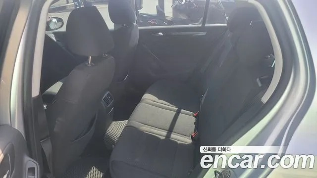 Volkswagen Golf — интерьер