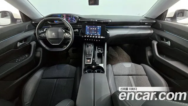Peugeot 508 — интерьер